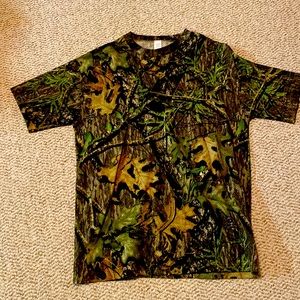 Mossy Oak hunting shirt
